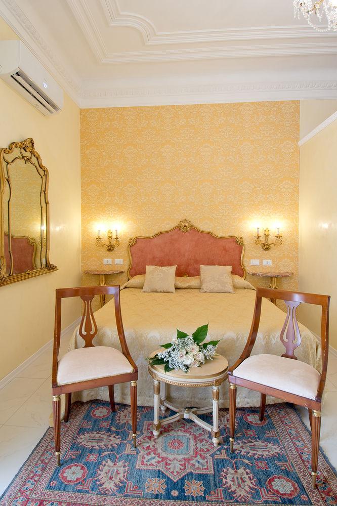 Home Grifondoro Affittacamere Guest house Genoa